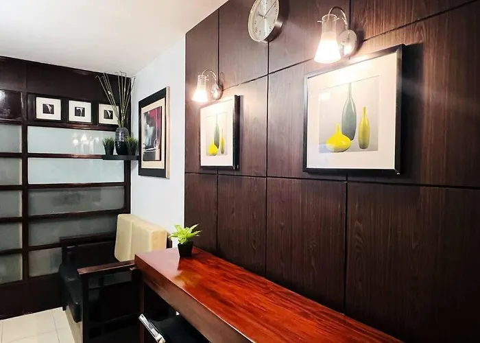 Citispace 1br Condotel At Ridgewood Towers Near Bgc Airport #rw12a Manila