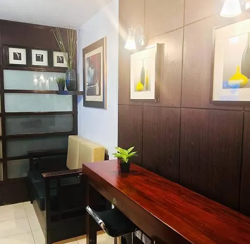 Citispace 1br Condotel At Ridgewood Towers Near Bgc Airport #rw12a