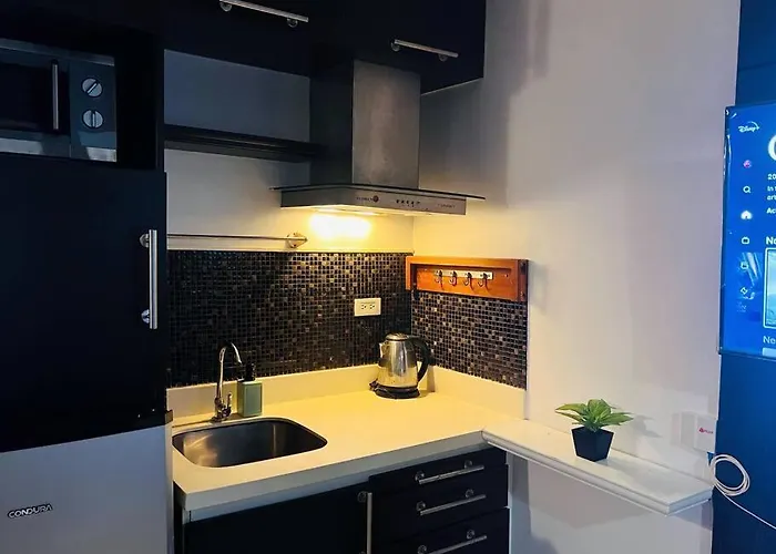 Citispace 1br Condotel At Ridgewood Towers Near Bgc Airport #rw12a Apartment
